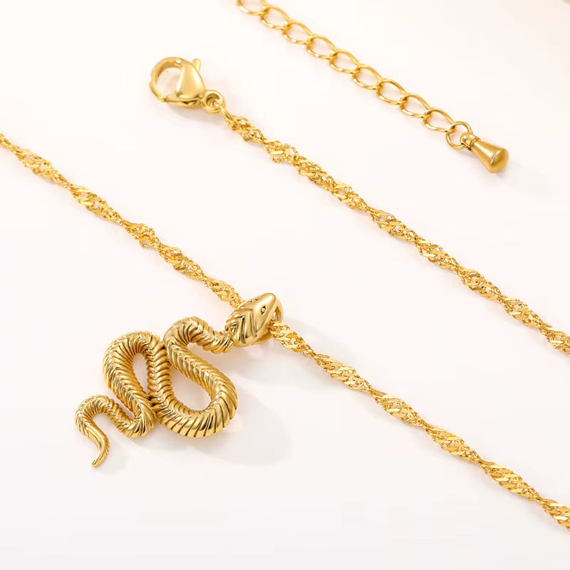 Goth Snake Pendant Necklace for Women Stainless Steel Gold Color Necklaces 2024 Trend Aesthetic Jewelry Choker Collares Mujer